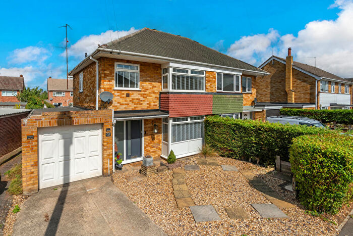 3 Bedroom Semi-Detached House For Sale In Rycroft Close, Deeping St James, Peterborough, PE6