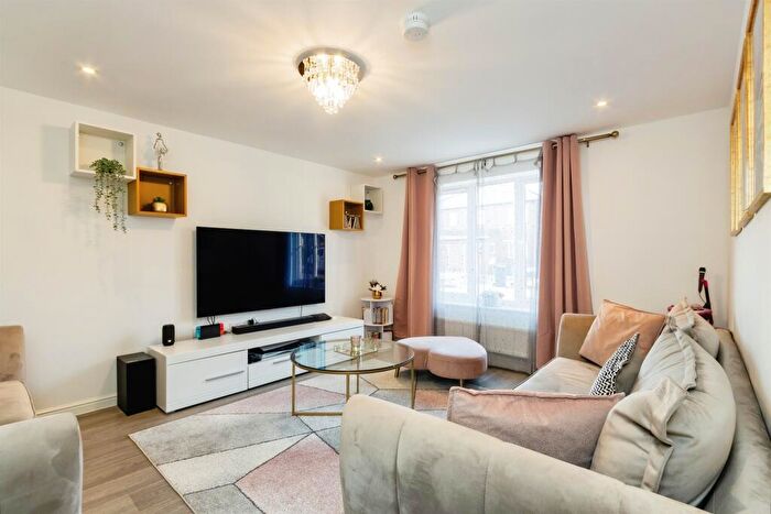 4 Bedroom Detached House For Sale In Oughton Close, Edwalton, Nottingham, NG12