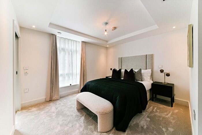 2 Bedroom Apartment To Rent In Hampstead Reach, Chandos Way, London, NW11
