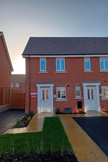 2 Bedroom End Of Terrace House To Rent In Bedroom End Of Terrace House In Sloe Court, Bishopton, Stratford-upon-Avon, CV37