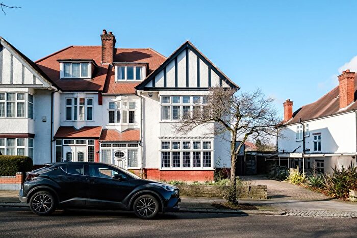 6 Bedroom Semi Detached House For Sale In Lanchester Road, London, N6