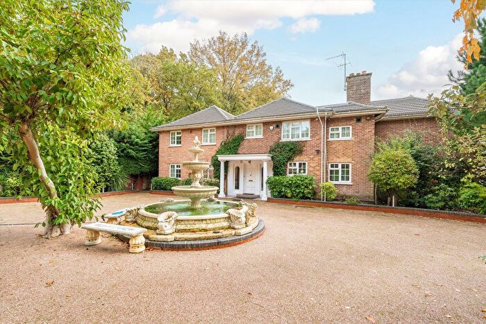 6 Bedroom Property To Rent In Cranley Road, Hersham, KT12