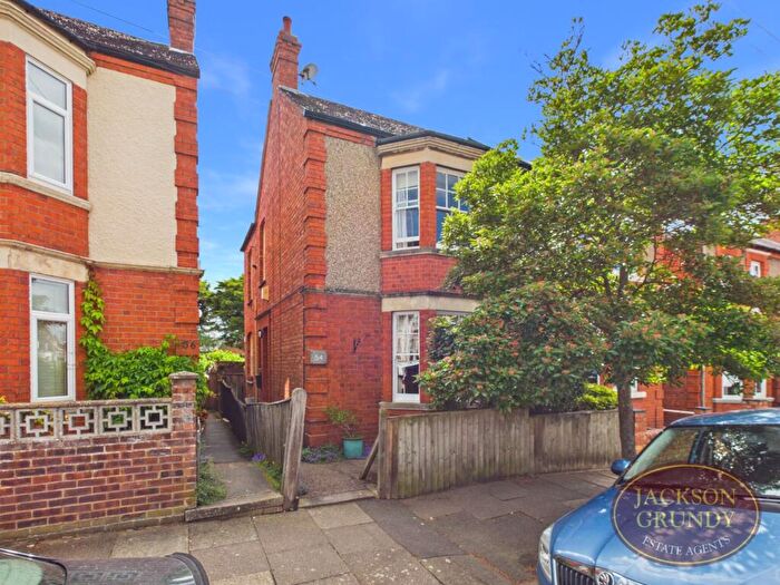 4 Bedroom Semi-Detached House For Sale In Clarence Avenue, Queens Park, NN2