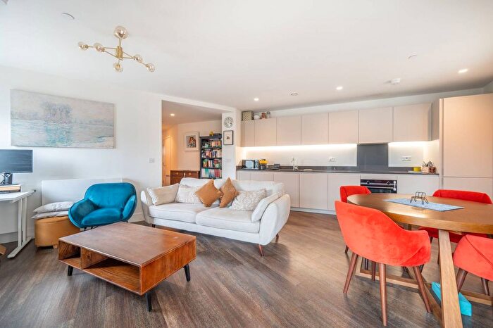 2 Bedroom Flat For Sale In North End Road, Wembley Park, Wembley, HA9