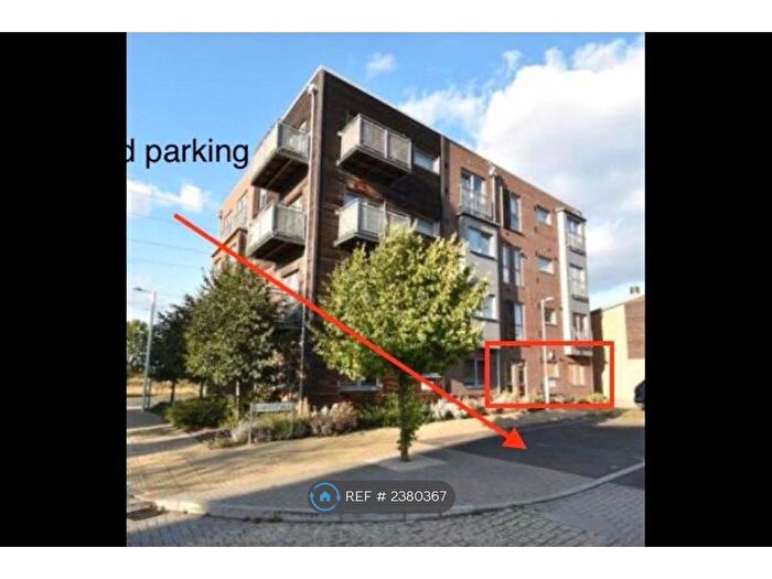 2 Bedroom Flat To Rent In Sympathy Vale, Dartford, DA1