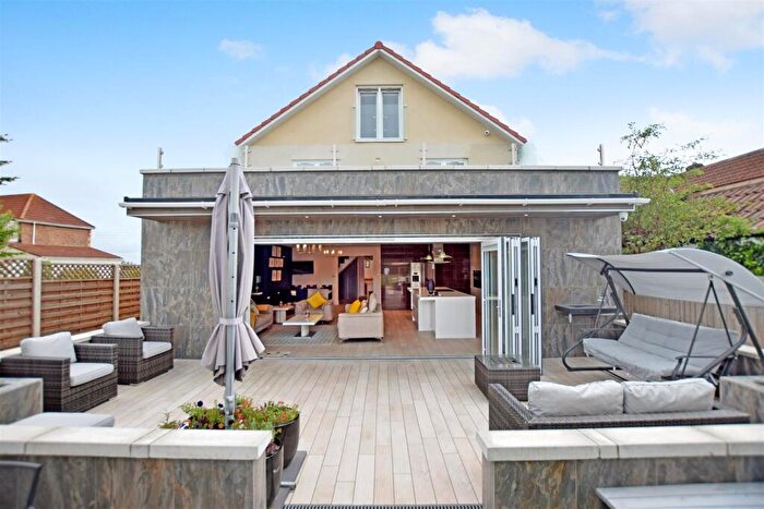 5 Bedroom Detached House For Sale In Stunning Detached Bed Contemporary Home With Stylish Finish & No Chain, BS20