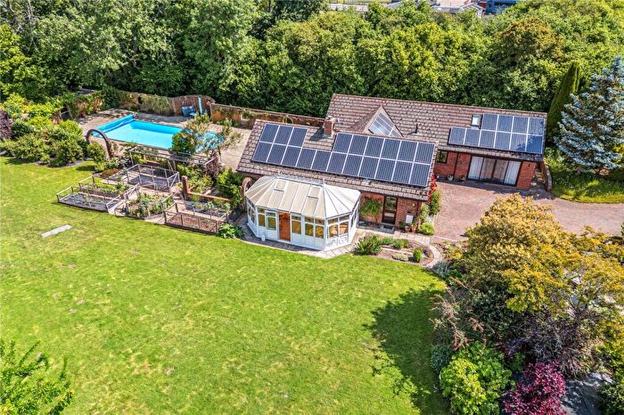 4 Bedroom Bungalow For Sale In Newbury Road, Kingsclere, Newbury, Hampshire, RG20