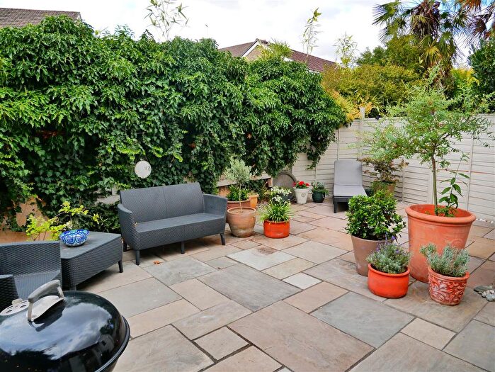 4 Bedroom Semi-Detached House For Sale In Quarrydale Close, Calne, SN11