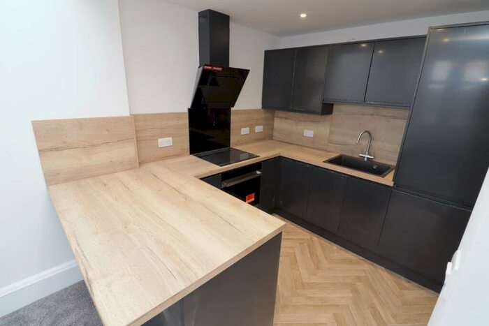 2 Bedroom Flat To Rent In Clarkston Road, Muirend, Glasgow, G44