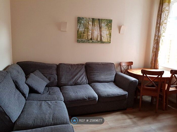 4 Bedroom Terraced House To Rent In Earlsdon Avenue North, Coventry, CV5