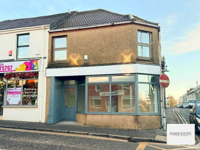 Retail To Rent In Thomas Street, Llanelli, SA15