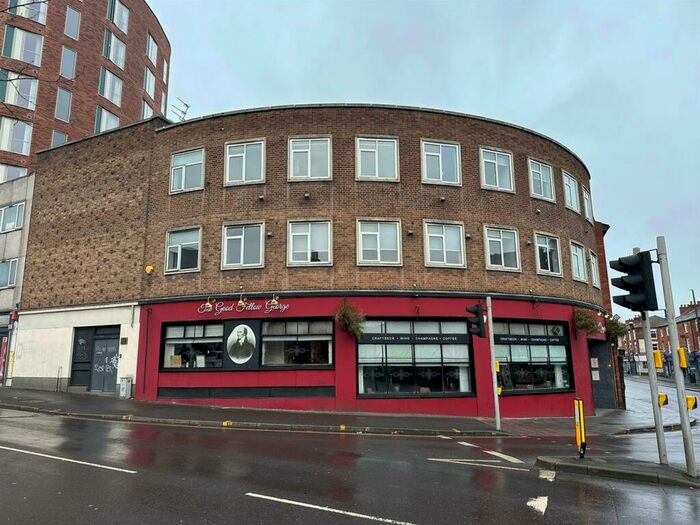 13 Bedroom Apartment To Rent In **&# Pppw Excluding Bills** Croft House, Alfreton Road, Nottingham, NG7