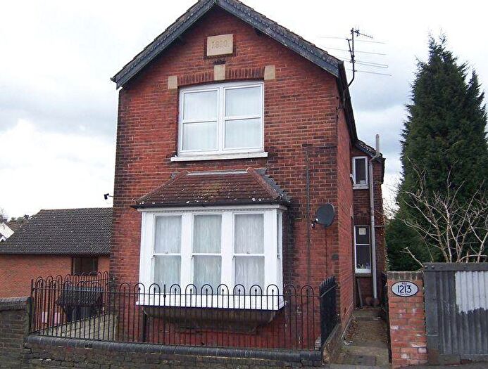 1 Bedroom Apartment For Sale In Flat Bridge House, Linkfield Street, Redhill, Surrey, RH1