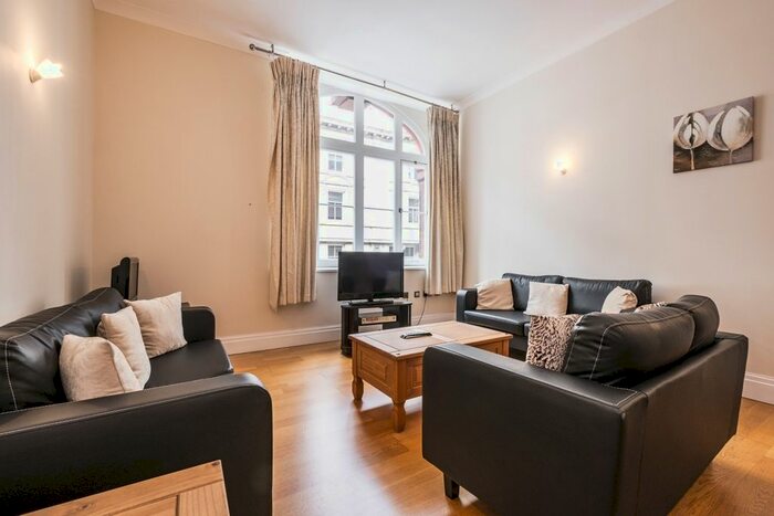2 Bedroom Flat To Rent In Tudor Street, London, EC4Y