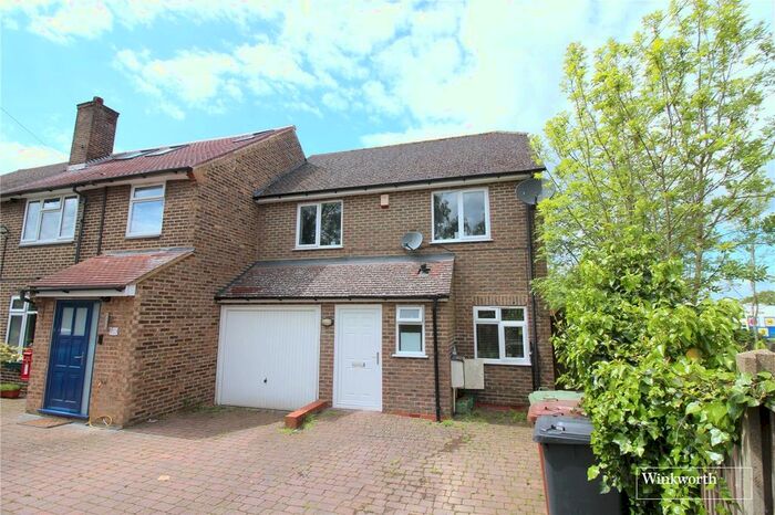 3 Bedroom Semi-Detached House To Rent In Arundel Drive, Borehamwood, Hertfordshire, WD6