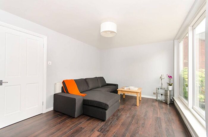 3 Bedroom Property To Rent In Caistor Road, Clapham South, London, SW12