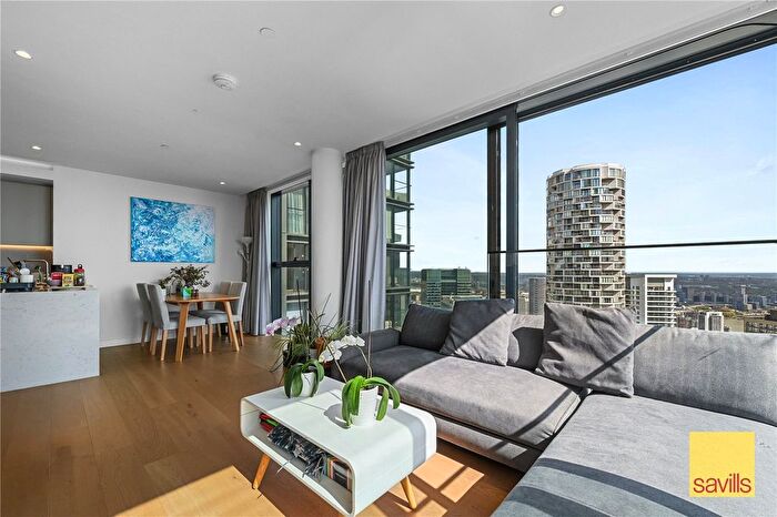 2 Bedroom Flat To Rent In Hampton Tower, Marsh Wall, Canary Wharf, London, E14