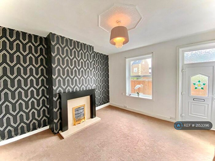 2 Bedroom End Of Terrace House To Rent In Bridge Street, Morley, Leeds, LS27