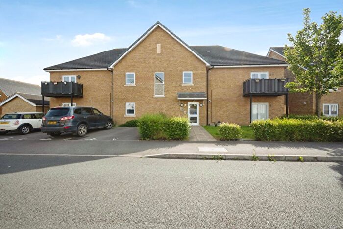 2 Bedroom Flat For Sale In Liddell Way, Leighton Buzzard, LU7