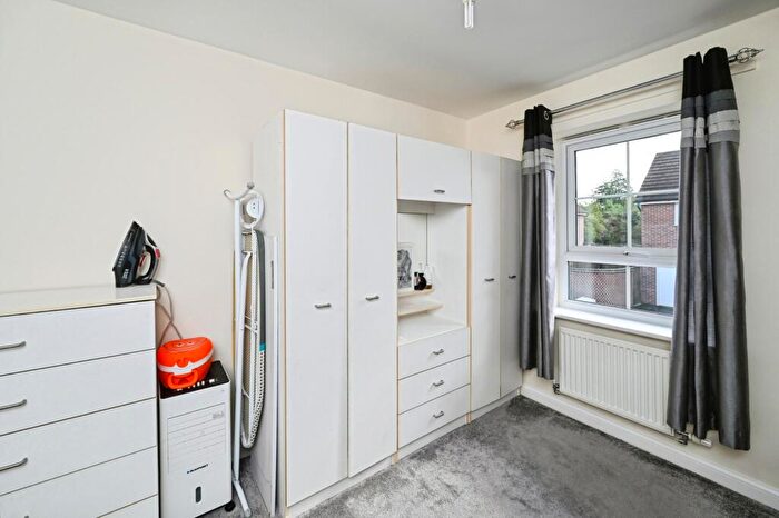 3 Bedroom End Of Terrace House For Sale In Gressingham Close, Forest Town, Mansfield, Nottinghamshire, NG19