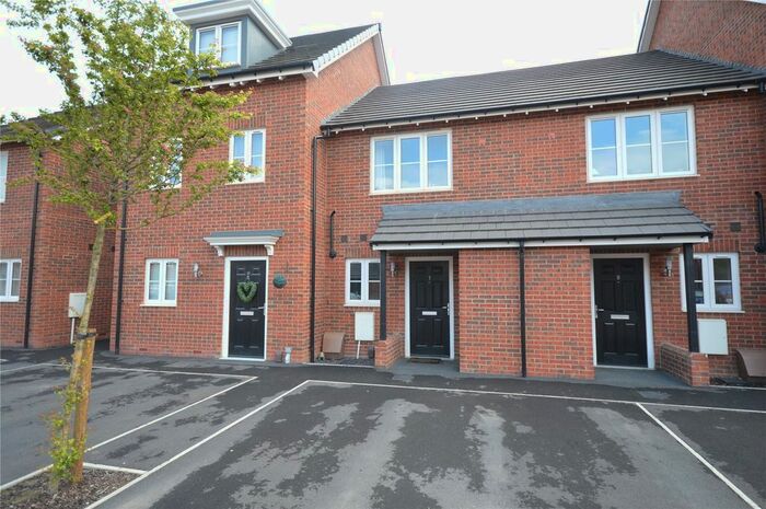 2 Bedroom Town House To Rent In Moore Way, Castleford, West Yorkshire, WF10