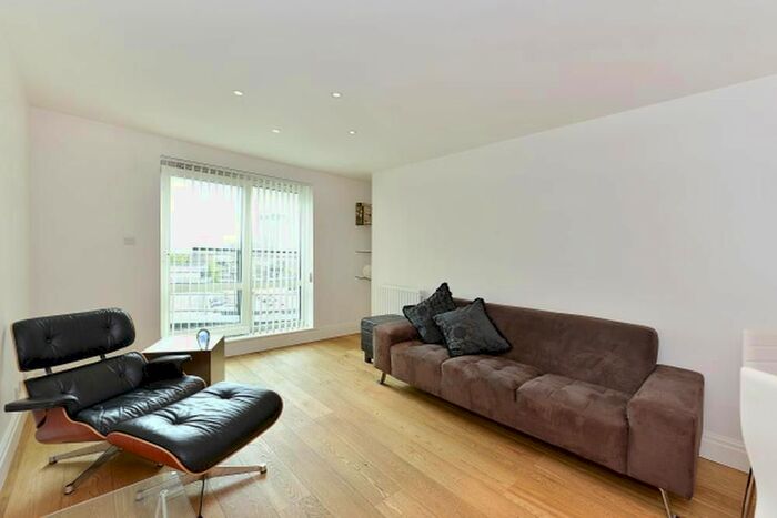 2 Bedroom Flat To Rent In Warren House, Kensington, W14