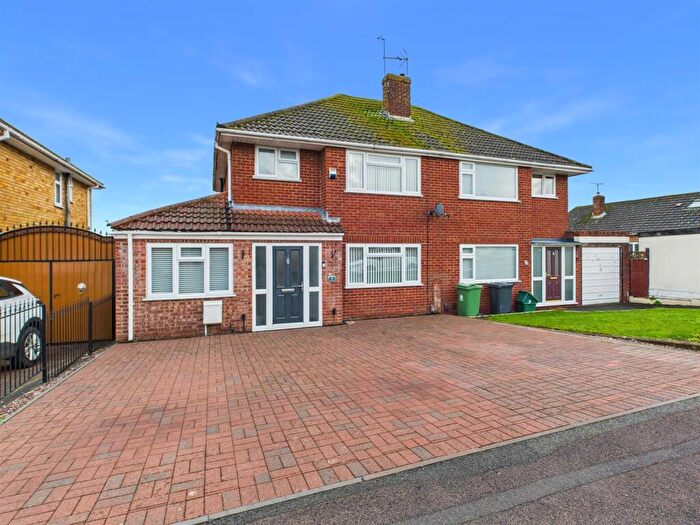 4 Bedroom Semi Detached House For Sale In Denham Close, Tuffley, Gloucester, GL4