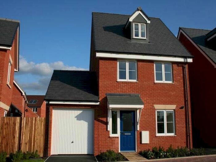 3 Bedroom Property To Rent In Barland Way, Aylesbury, HP18