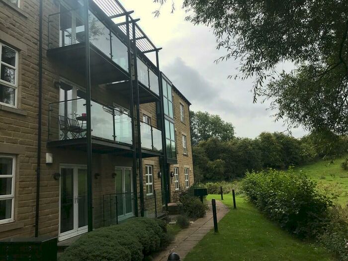 2 Bedroom Apartment To Rent In Union Bridge Mills, LS28