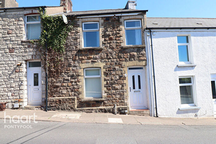 3 Bedroom Terraced House For Sale In South Street, Pontypool, NP4