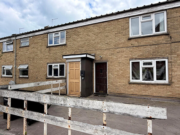 3 Bedroom Maisonette To Rent In St. Marys Square, Newmarket, CB8