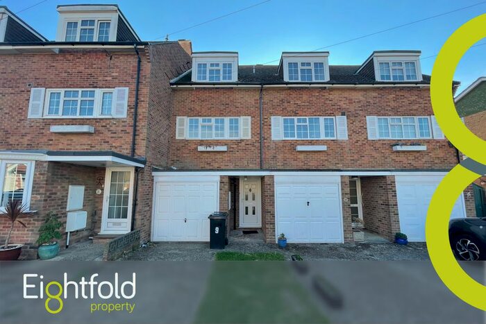 3 Bedroom Terraced House To Rent In Richmond Road, Seaford, BN25