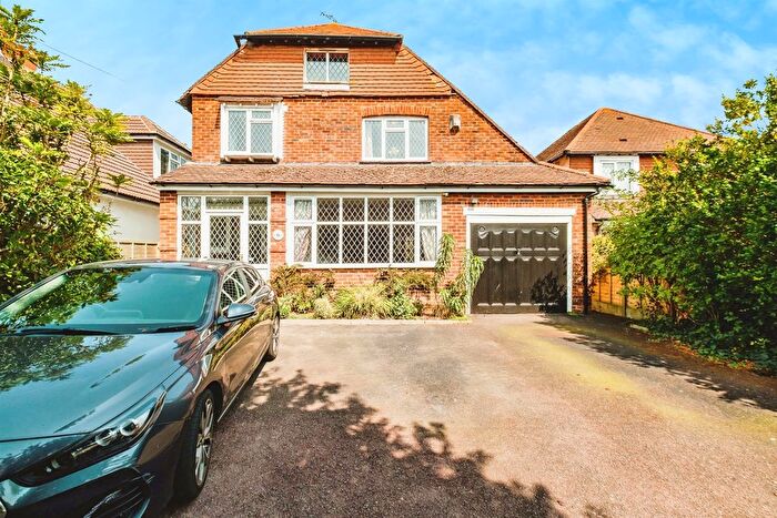 5 Bedroom Detached House For Sale In Offington Drive, Worthing, BN14