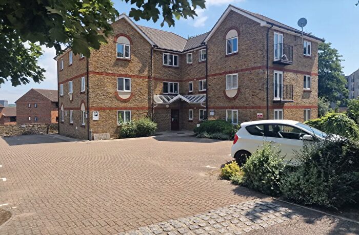 2 Bedroom House For Sale In London Road, Maidstone, ME16