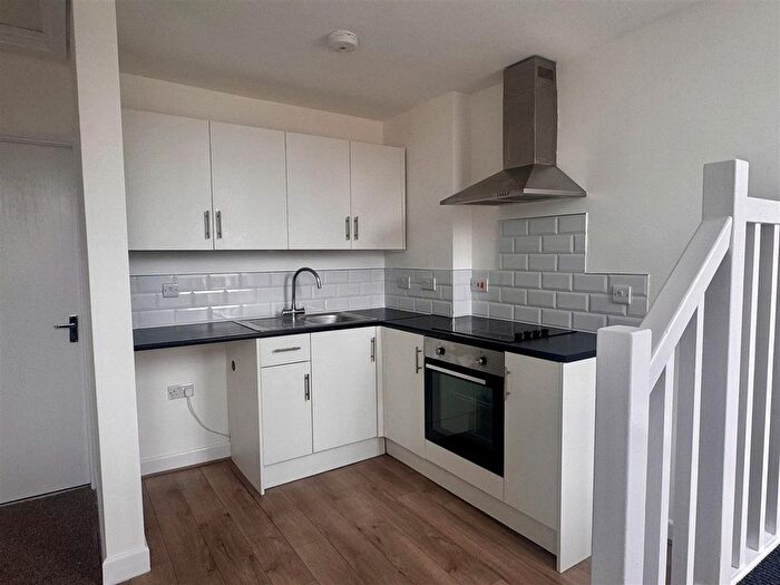 1 Bedroom Flat To Rent In Cotmanhay Road, Ilkeston, DE7