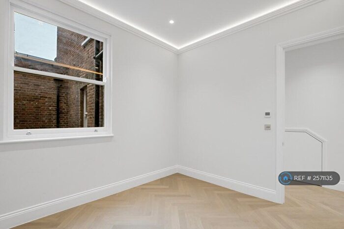 3 Bedroom Flat To Rent In Hillfield Road, London, NW6