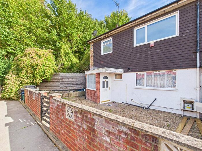 3 Bedroom End Of Terrace House To Rent In Underwood, New Addington, CR0