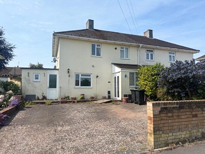 3 Bedroom Semi-Detached House For Sale In Hythe, Southampton, Hampshire, SO45