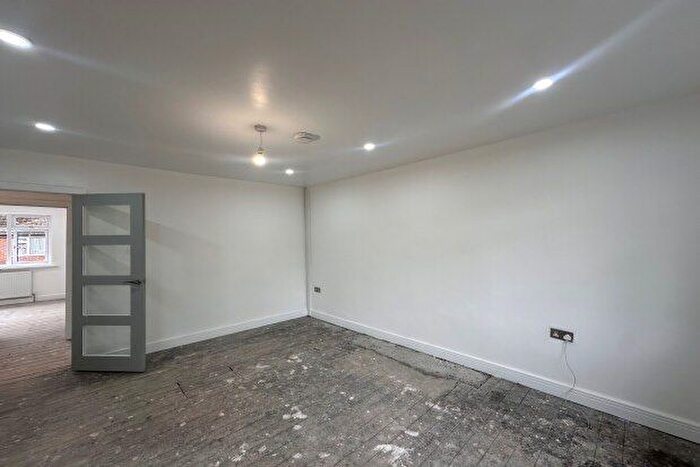 2 Bedroom Bungalow To Rent In Kelson Avenue, Ashton-Under-Lyne, OL7