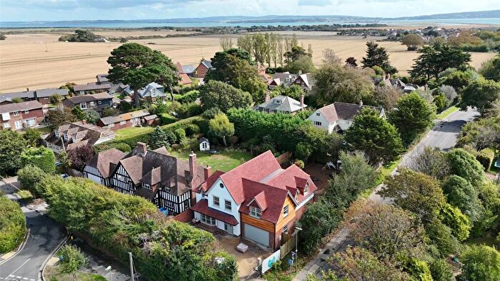 4 Bedroom Detached House For Sale In Lymington Road, Milford On Sea, Lymington, Hampshire, SO41