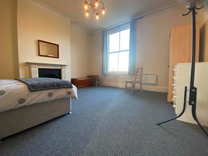 1 Bedroom Flat To Rent In Radford Road, Leamington Spa, CV31