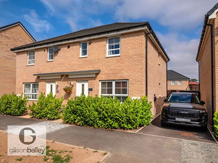 3 Bedroom Semi-Detached House For Sale In Metcalf Road, Sprowston, NR13