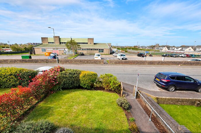 3 Bedroom End Of Terrace House For Sale In Marshfield Avenue, Bridgend, CF33