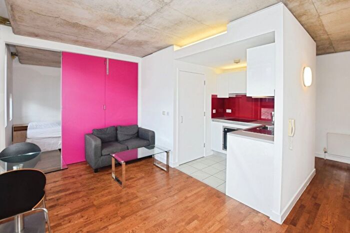 1 Bedroom Flat To Rent In Chips, Lampwick Lane, Manchester, M4