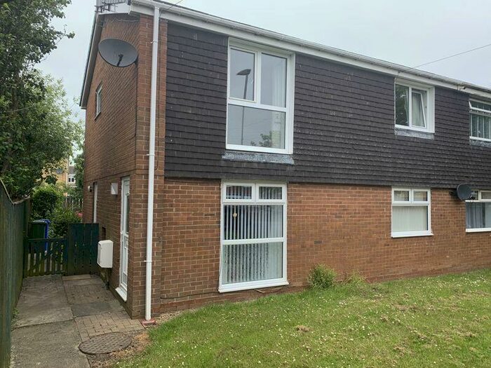 2 Bedroom Flat To Rent In Stanton Avenue, Blyth, NE24