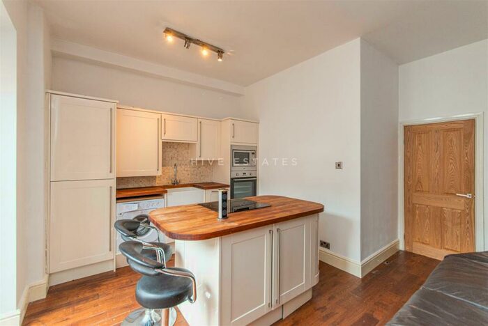 2 Bedroom Flat To Rent In Dinsdale Road, Sandyford, Newcastle Upon Tyne, NE2