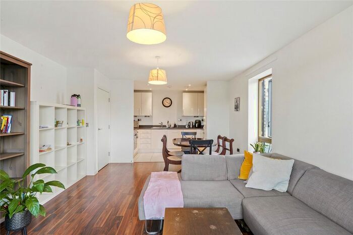 2 Bedroom Flat To Rent In Franklin House, Carlton Vale, NW6