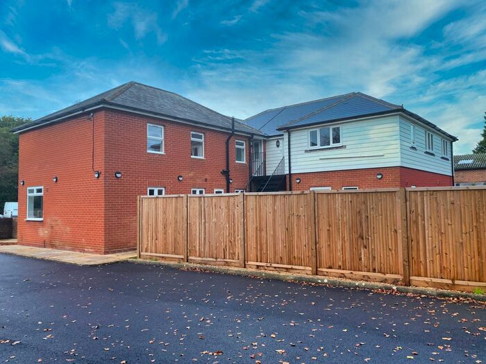 1 Bedroom Flat To Rent In Piltdown, Uckfield, TN22