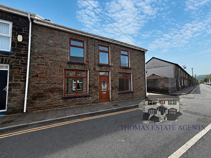 4 Bedroom End Of Terrace House To Rent In Ynyscynon Road, Tonypandy, Rhondda Cynon Taff, CF40