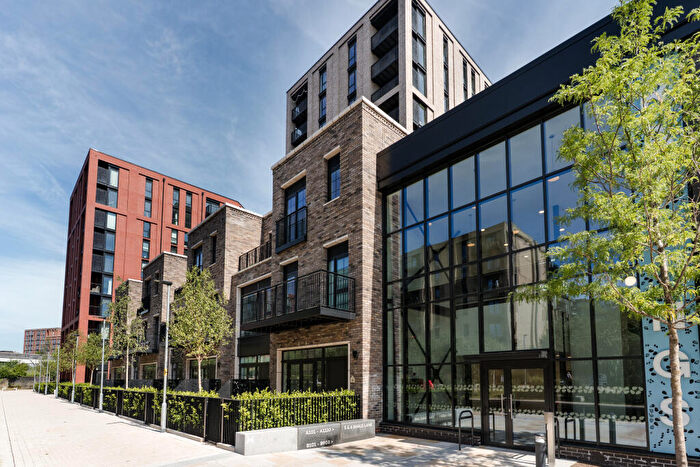 2 Bedroom Apartment For Sale In Railings, Middlewood Locks, M5